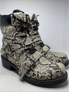 Qupid Women's Snake Print Buckle Combat Boots Size 9